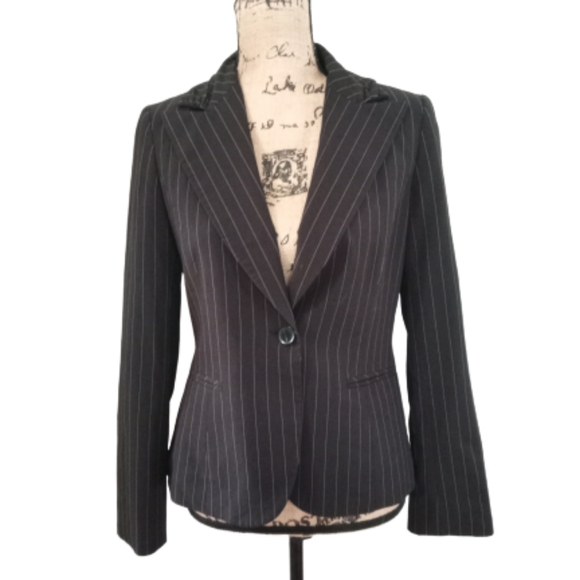 Nine West Jackets & Blazers - • Nine West Fully Lined Pinstripe Blazer •